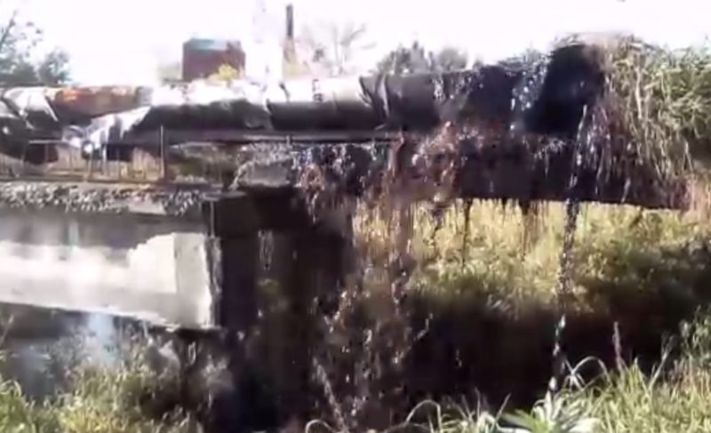 По факту загрязнения Коровки в Рыбинске инициирована проверка. В реку льются канализационные стоки