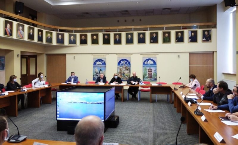 Фирменный рыбный магазин и судак: о чём говорили на совещании по рыболовству