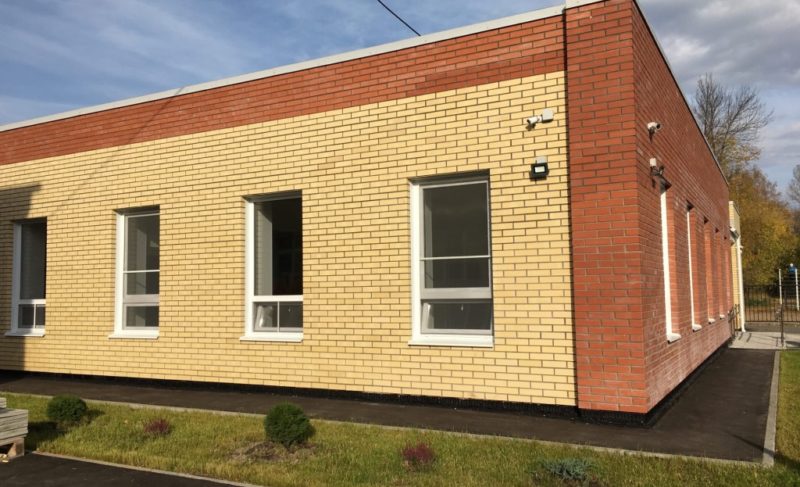 Отдельные входы и спортивно-музыкальный зал: когда ясли на 50 лет ВЛКСМ примут детей