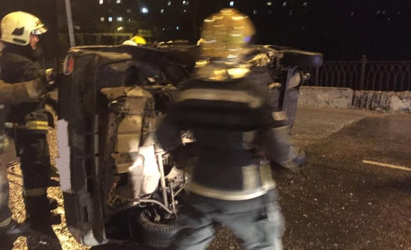 На улице Максима Горького опрокинулся ВАЗ. Водитель погиб