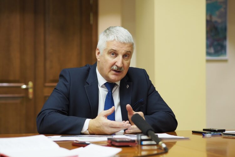 Глава Рыбинска Денис Добряков ушёл в отставку