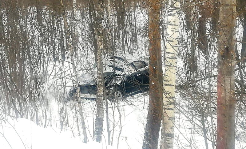 Увидели Infiniti, а рядом погибшего мужчину: в Рыбинске произошло смертельное ДТП