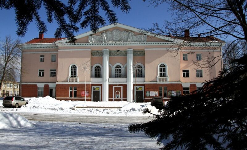 ДК «Полиграф» теперь будут называть Дворцом молодёжи. Туда переезжает Центр «Максимум»