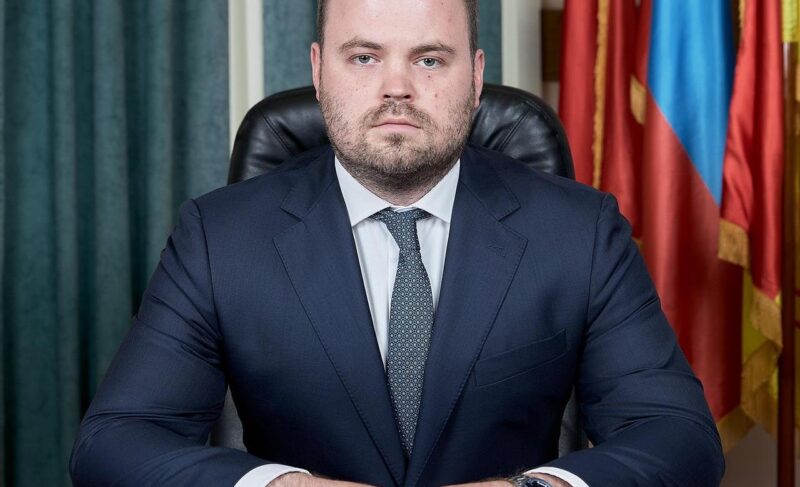 Экс-сотрудника правительства Ярославской области подозревают в получении крупной взятки