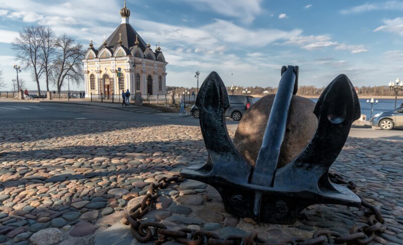 Шумящая подвеска или Остап Бендер: градсовет решит, какие арт-объекты установят по соседству с Ошаниным