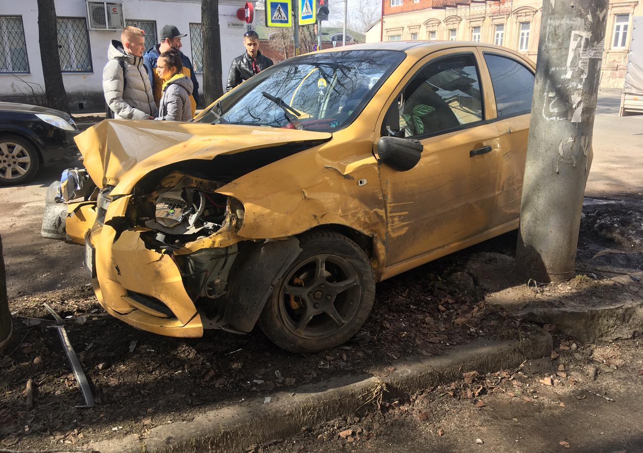 Сбитый пешеход и столкновение на перекрёстке — сводка ДТП на рыбинских  дорогах | Черёмуха