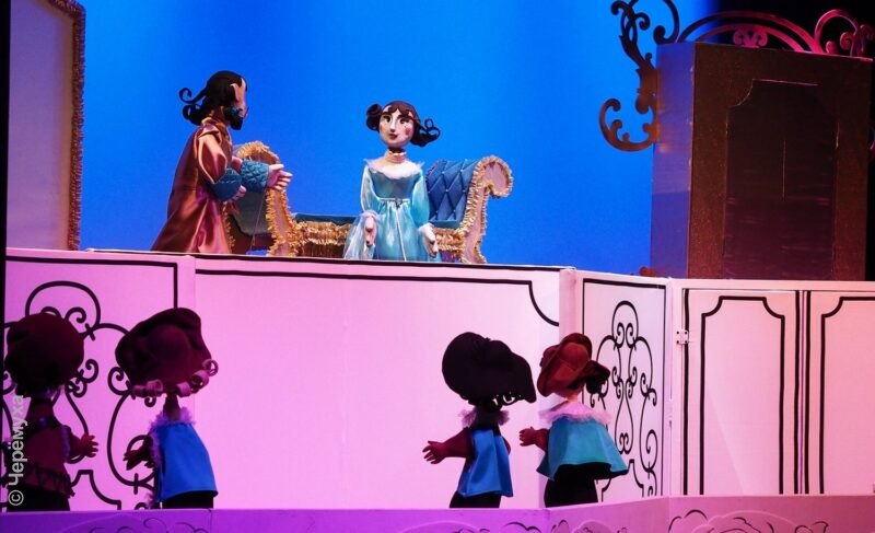 «Нравы во все времена одинаковые!» В Рыбинском театре кукол представили спектакль для взрослых
