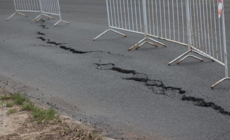 На участке проспекта Батова восстановят «разорванный» асфальт. Но это временная мера