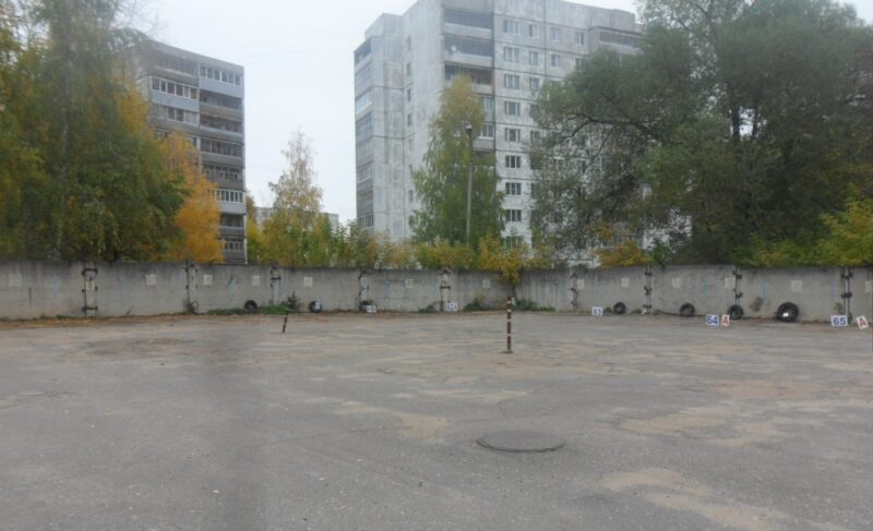 Сдаётся автостоянка: администрация Рыбинска ищет нового арендатора для участка на Пассажирской