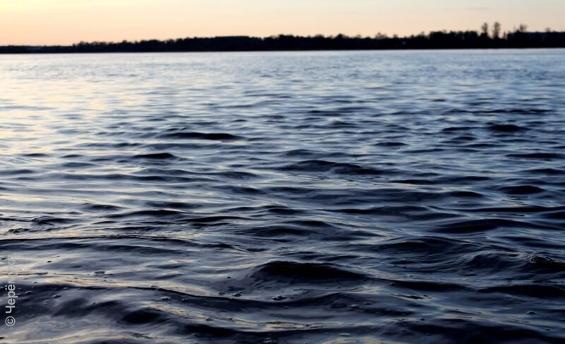 В Рыбинске из Волги достали тело мужчины