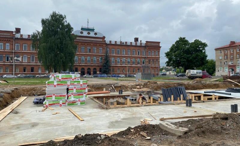 Что будет со сценой на площади Дерунова, капремонт-2021 и соревнования по парашютному спорту: новости от администрации Рыбинска