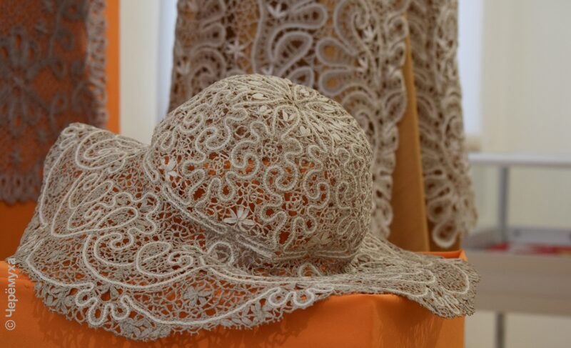 К юбилею клуба. В Рыбинске открылась «кружевная» выставка. Фото