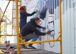 «Акцент на будущее». В Рыбинске проходит фестиваль граффити. Участники рассказали «Ч», над какими изображениями они работают