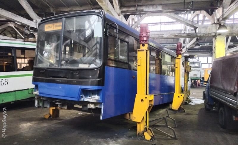 «Это мизер, но крайне необходимый». Денис Добряков вновь посетил ПАТП № 1, только с коллективом не пообщался