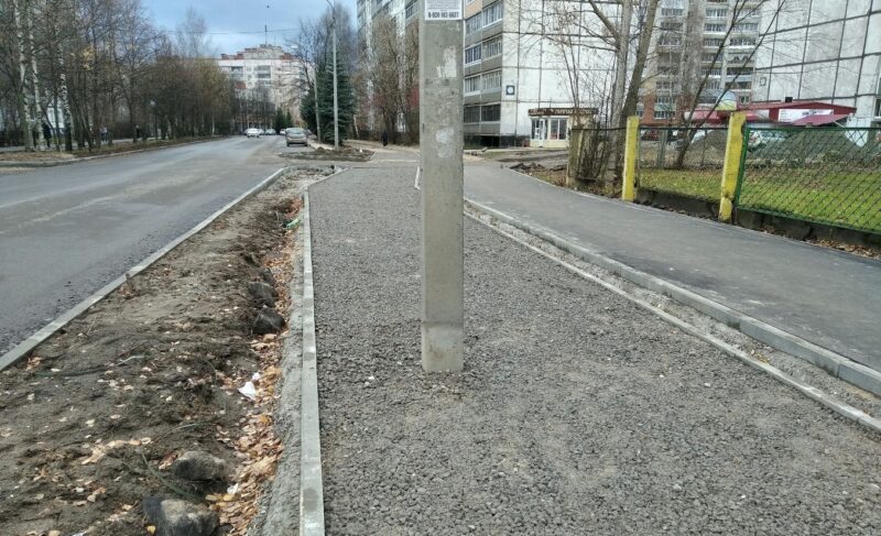 В Волжском парке велодорожку залило водой, на Моторостроителей — посередине оказался столб