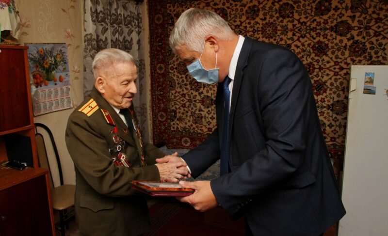 Ветеран Великой Отечественной войны Сергей Панов отметил столетие