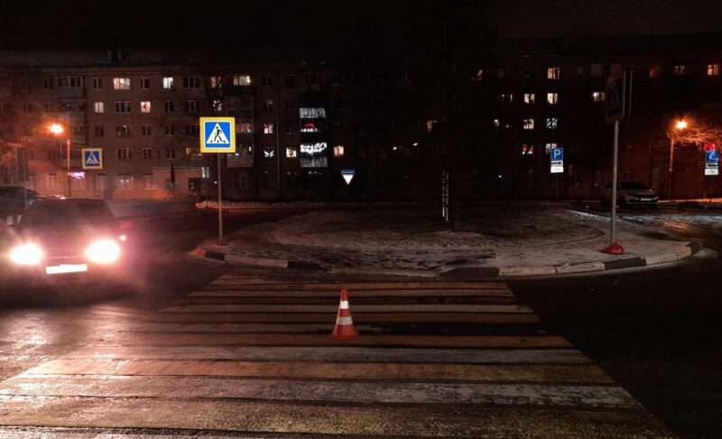 В Рыбинске автомобиль наехал на мужчину, лежащего на пешеходном переходе