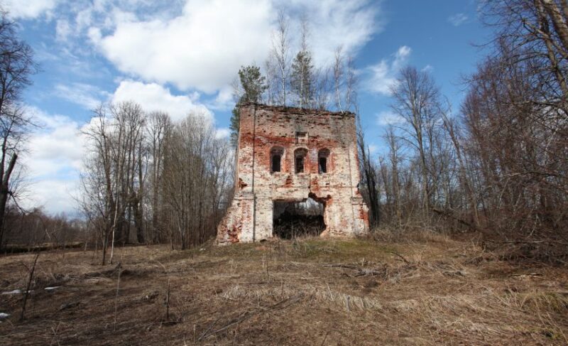 Рыбинская прокуратура требует, чтобы власти приняли на баланс бесхозный объект культурного наследия