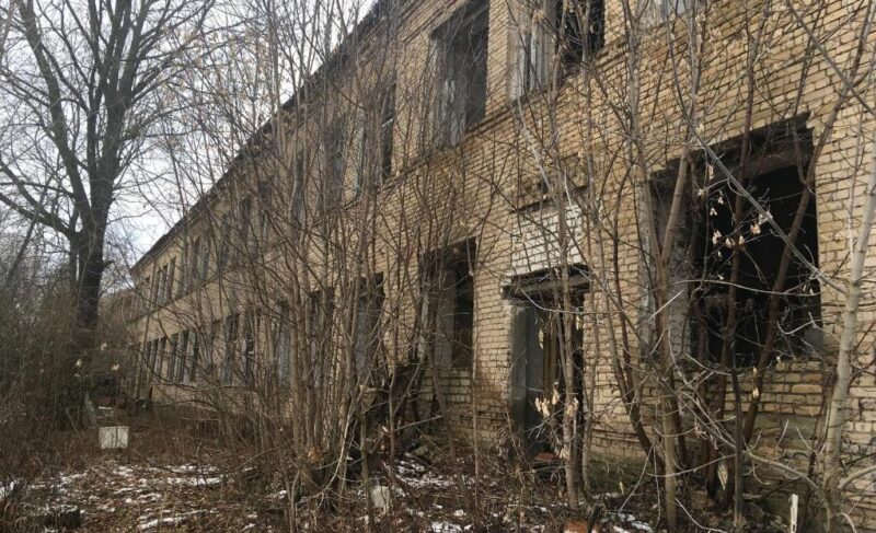 Областная прокуратура через суд требует законсервировать здание бывшей школы №39