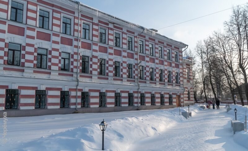 Какие шаги предпринимают по развитию передовой инженерной школы в Рыбинске?