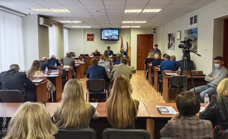 Рыбинским чиновникам поднимут зарплату. Решение приняли в Муниципальном Совете