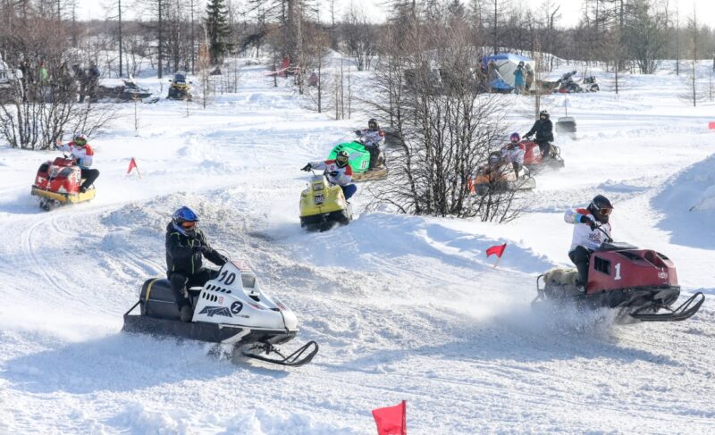 Выносливость и мастерство: в Нарьян-Маре прошли соревнования легендарных «Буранов». Фото