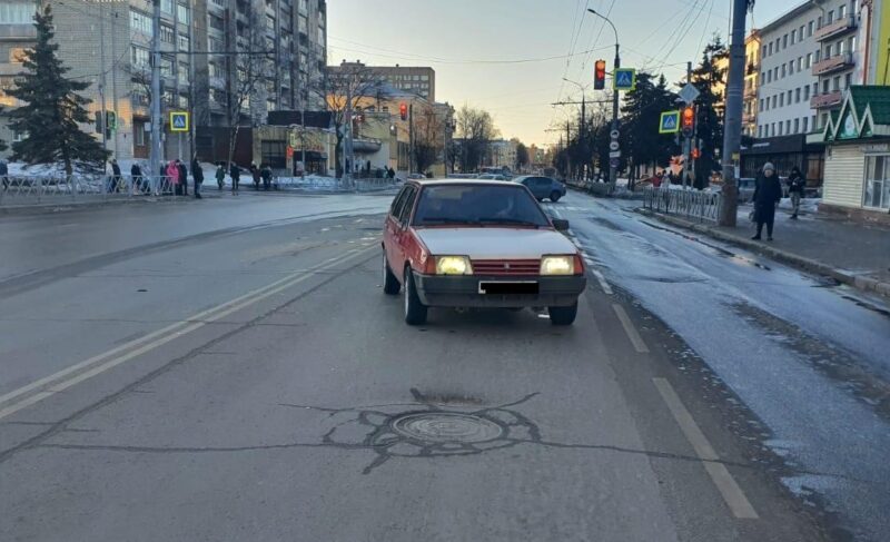 На Крестовой сбили пешехода. Мужчину госпитализировали