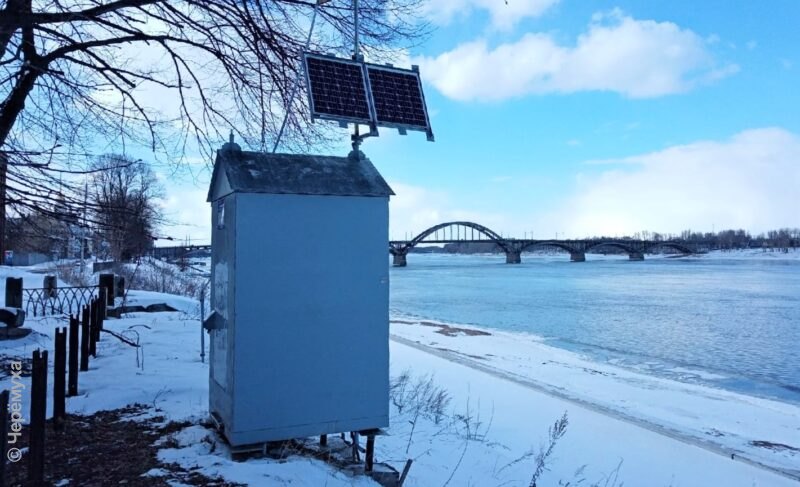 Автоматический гидрологический пост на Волжской набережной оборудовали солнечной батареей