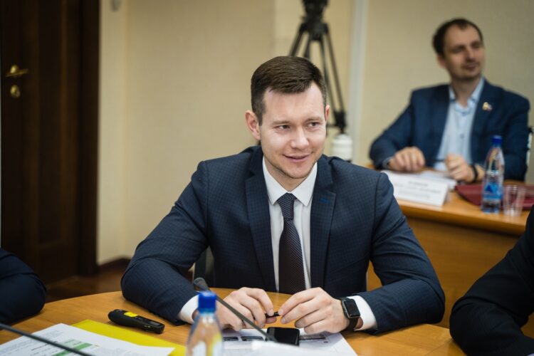 Из правительства области — в мэрию Ярославля: Евгений Чуркин уходит с поста директора департамента региональной политики
