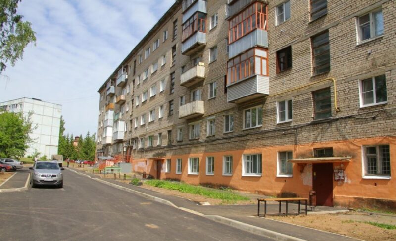 В Ярославской области работы по «Нашим дворам» выполнены на 94%. В следующем году проект продолжат