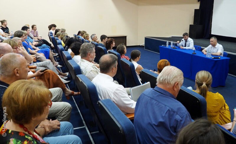 Новое оборудование, транспорт и ремонт моста. О чём рыбинские врачи спрашивали врио губернатора