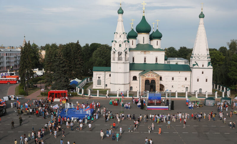 В регионе празднуют День Государственного флага