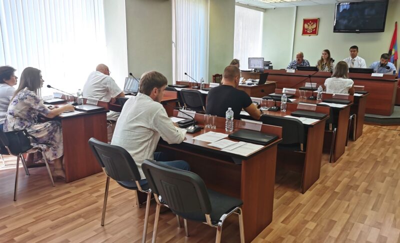 Подопытное ЖКХ: Дмитрий Рудаков объяснил, почему передумал ликвидировать должности двух директоров департаментов