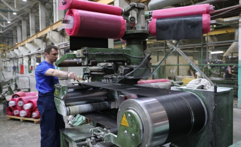 Михаил Евраев: ещё пять предприятий региона включили в перечень системообразующих