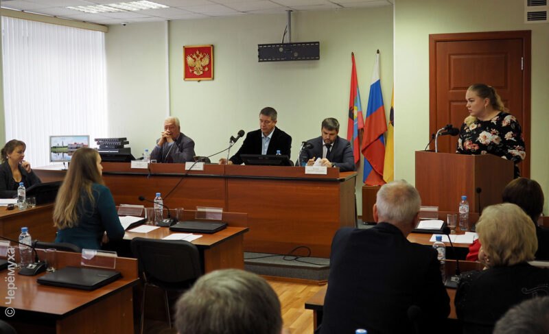 «План не выполнен». В Муниципальном Совете подняли вопрос о вручении повесток по частичной мобилизации у проходных