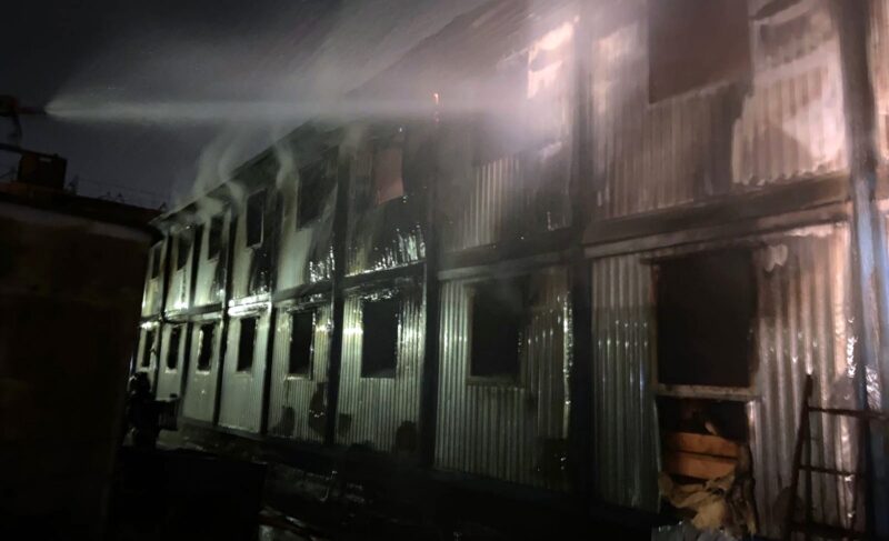 При пожаре на «Судостроительном заводе» в Ярославле погиб рабочий. Видео