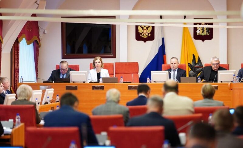 Облдума приняла бюджет региона-2023 в первом чтении