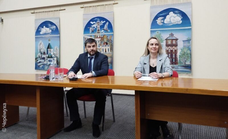 Глава Рыбинска Дмитрий Рудаков представил своего пресс-секретаря. Им стала Яна Круглова