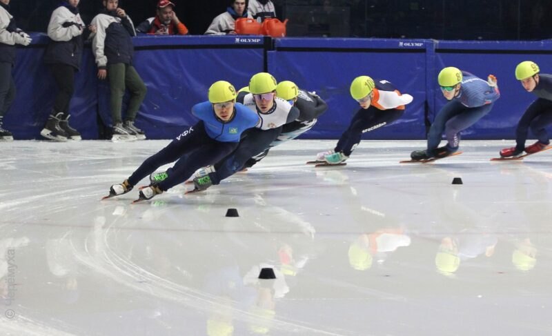Медали конькобежцев, кубок хоккеистов и лыжные гонки в «Дёмино»: новости рыбинского спорта