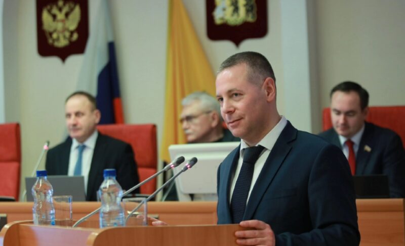 Экономика, соцзащита и строительство. О чём говорил Михаил Евраев во время доклада в Облдуме