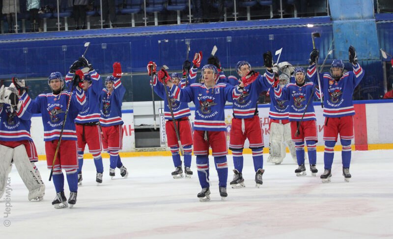 Наши в полуфинале! «Полёт» одержал три победы в серии четвертьфинальных встреч