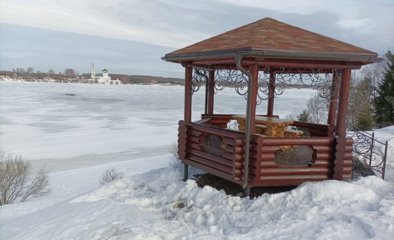 В Некрасовском районе пять человек провалились под лёд. Местные власти сообщают о четверых погибших
