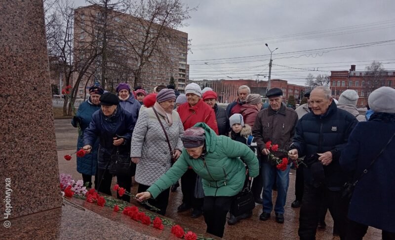 «Чтобы было с кого брать пример». В Рыбинске прошёл митинг в память о Павле Дерунове