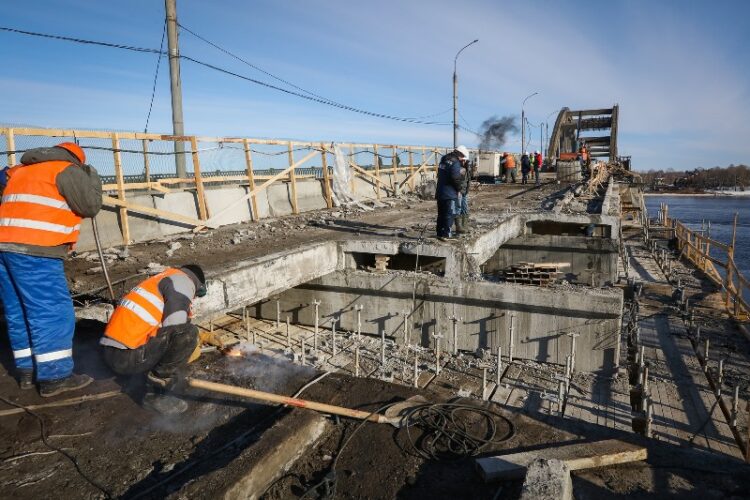 Ремонт Волжского моста: подрядчик начал демонтажные работы