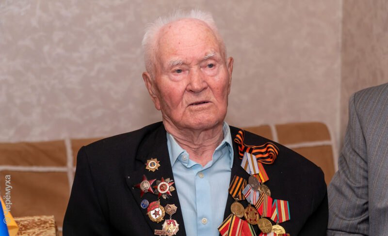 «Сердце-то у меня ещё молодое». Ветеран Александр Галасов отметил 100-летний юбилей