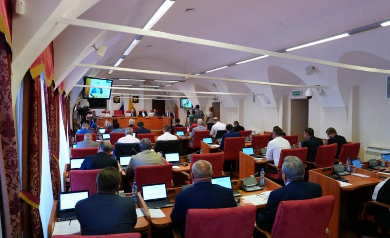 В регионе обновили закон об административных нарушения. Штрафы за проезд без билета и шум выросли