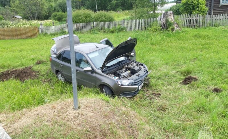ДТП с автобусом, автомобиль в кювете и сбитая велосипедистка: сводка происшествий на рыбинских дорогах