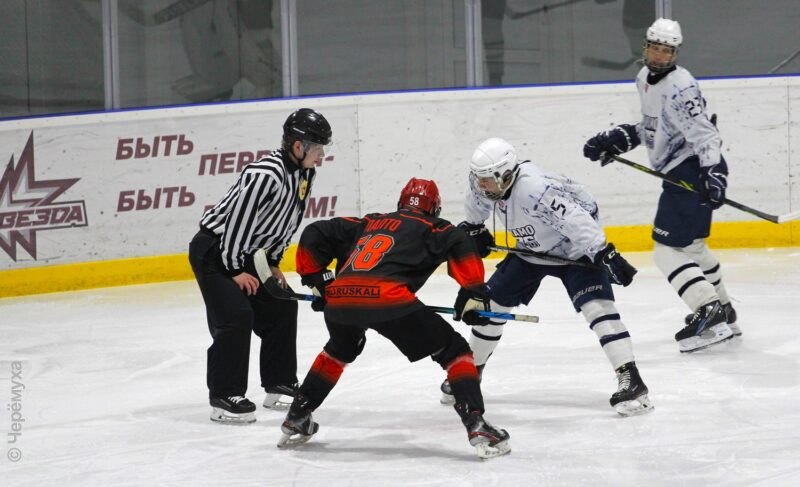 Борьба за Кубок главы: в Рыбинске начался хоккейный турнир