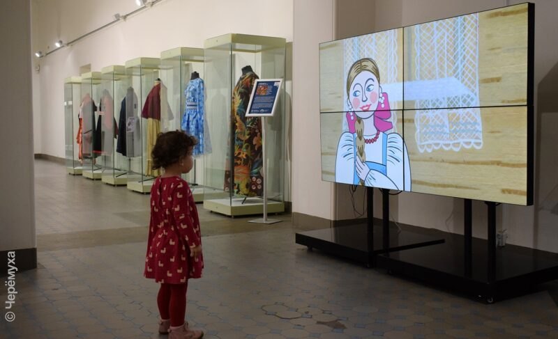 Вышивка, фарфор и много картин. Обзор работающих в Рыбинске выставок