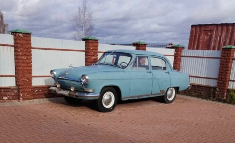 У мужчины из Ярославля арестовали ретро-авто из-за долгов